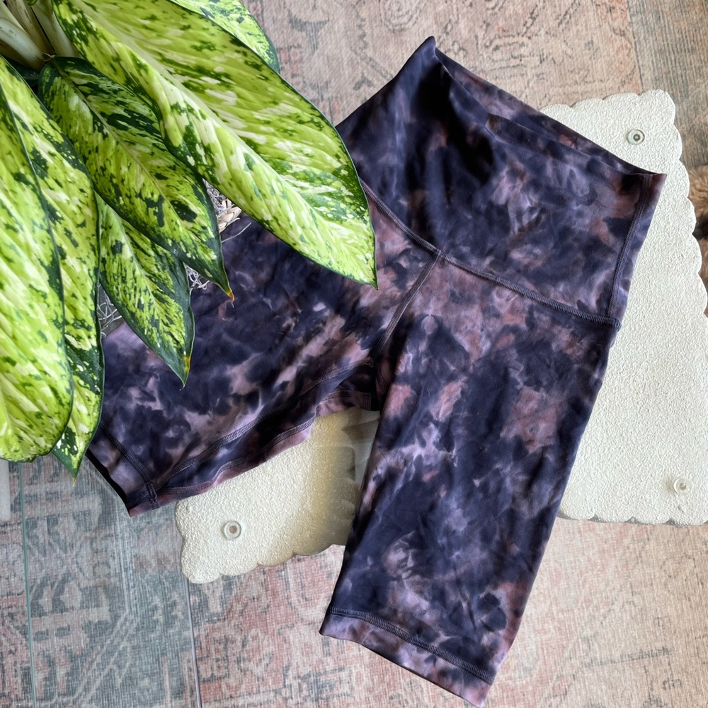 Lululemon tie dye biker shorts